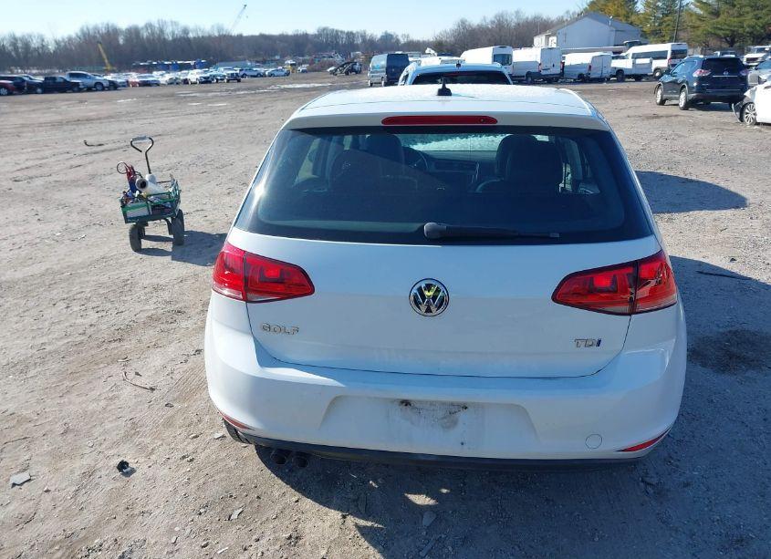 Photo 16 of 2015 Volkswagen Golf TDI S 4-DOOR (VIN 3VW2A7AUXFM030562)
