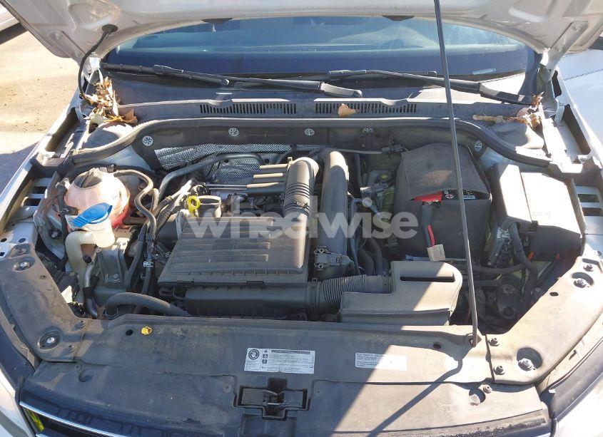 Photo 10 of 2017 Volkswagen Jetta 1.4T S (VIN 3VW2B7AJ0HM240402)