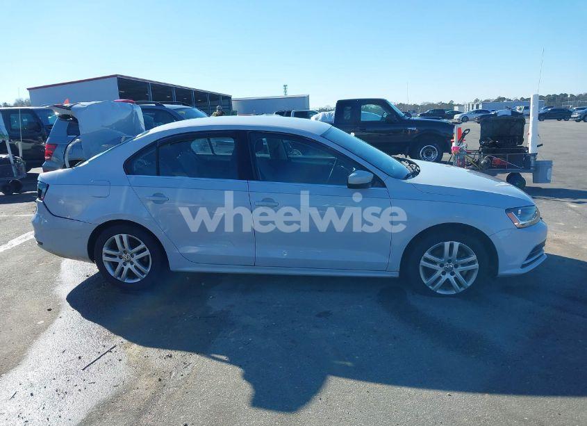 Photo 13 of 2017 Volkswagen Jetta 1.4T S (VIN 3VW2B7AJ0HM240402)