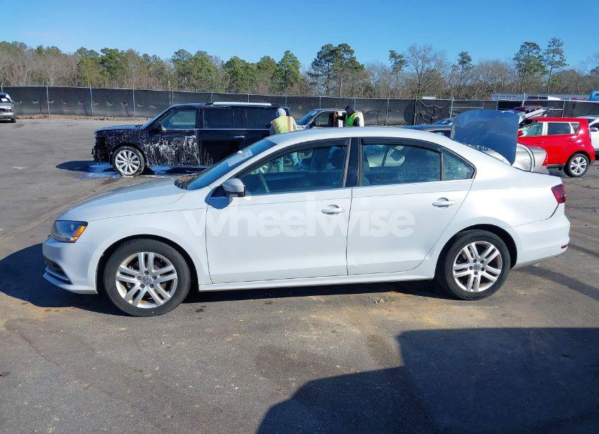 Photo 14 of 2017 Volkswagen Jetta 1.4T S (VIN 3VW2B7AJ0HM240402)