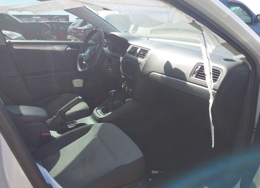 Photo 5 of 2017 Volkswagen Jetta 1.4T S (VIN 3VW2B7AJ0HM249214)