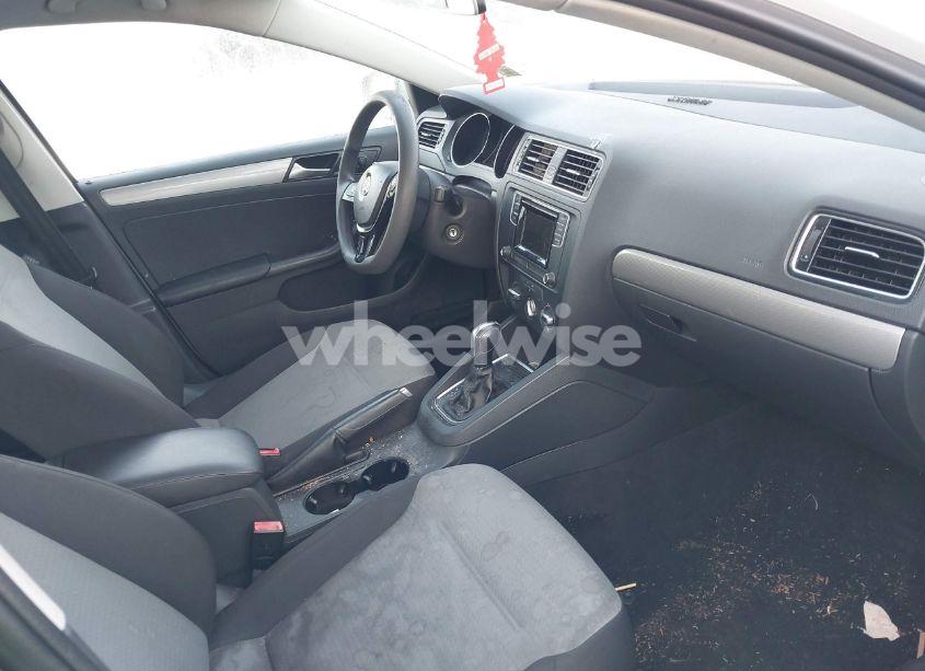 Photo 5 of 2017 Volkswagen Jetta 1.4T S (VIN 3VW2B7AJ0HM349068)