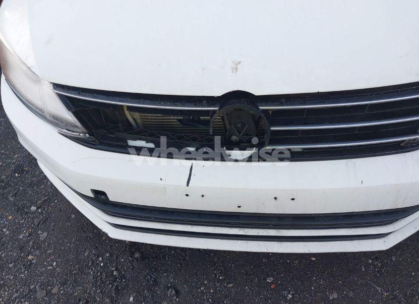 Photo 6 of 2017 Volkswagen Jetta 1.4T S (VIN 3VW2B7AJ0HM349068)