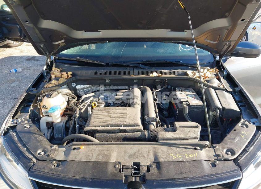 Photo 10 of 2017 Volkswagen Jetta 1.4T S (VIN 3VW2B7AJ0HM405915)