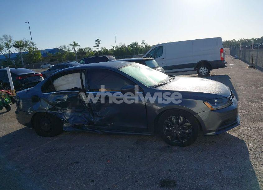 Photo 13 of 2017 Volkswagen Jetta 1.4T S (VIN 3VW2B7AJ0HM405915)