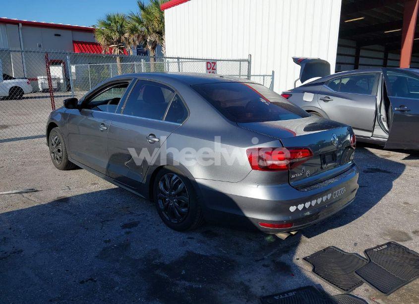 Photo 3 of 2017 Volkswagen Jetta 1.4T S (VIN 3VW2B7AJ0HM405915)