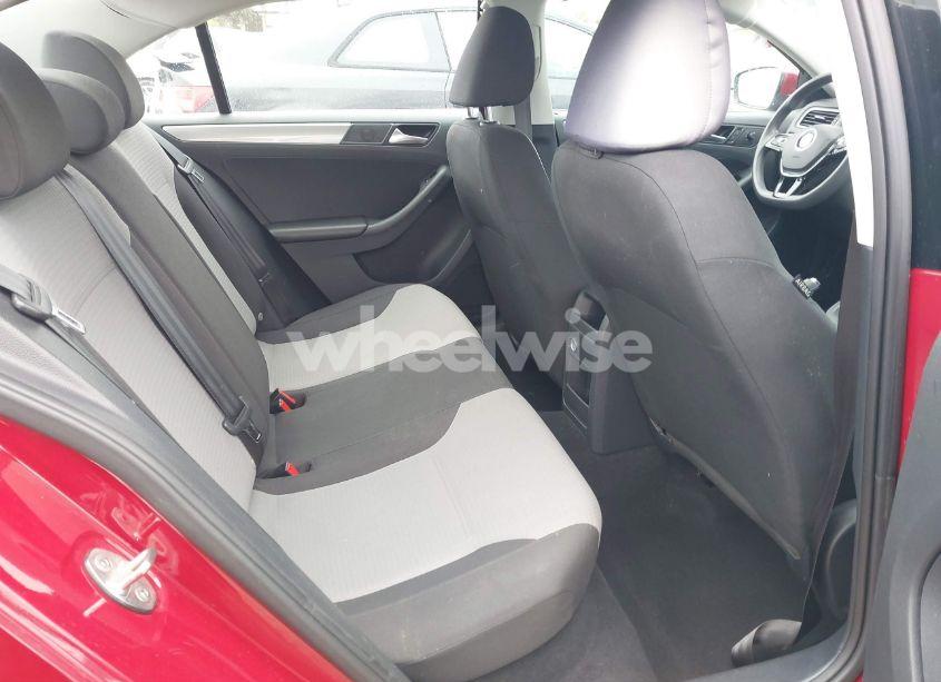 Photo 8 of 2017 Volkswagen Jetta 1.4T S (VIN 3VW2B7AJ1HM240344)