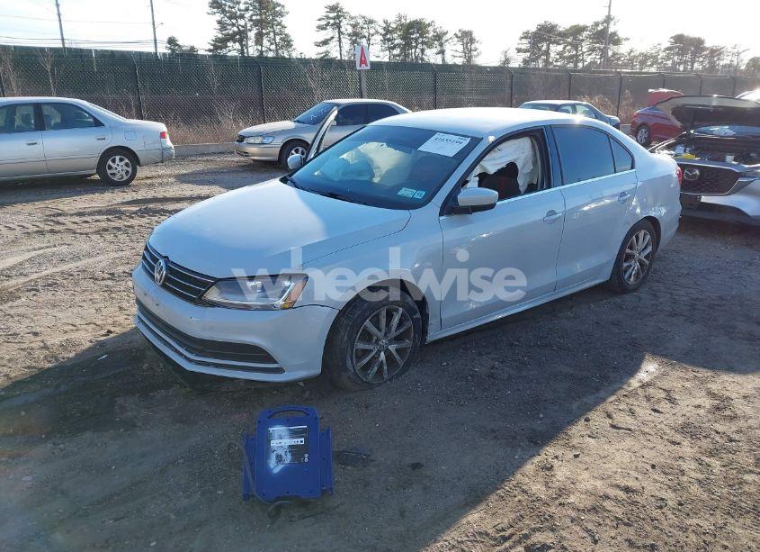 Photo 2 of 2017 Volkswagen Jetta 1.4T S (VIN 3VW2B7AJ1HM259380)