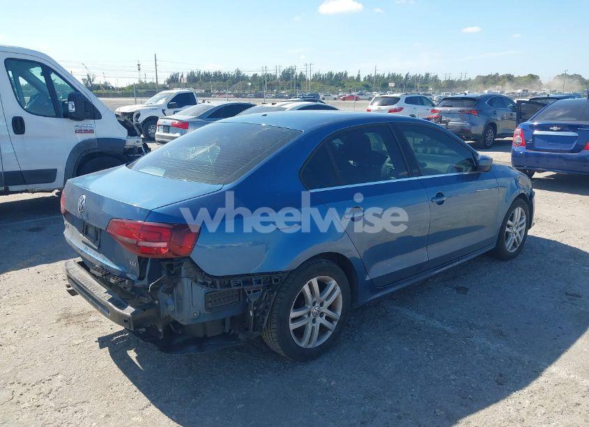 Photo 4 of 2017 Volkswagen Jetta 1.4T S (VIN 3VW2B7AJ1HM274820)