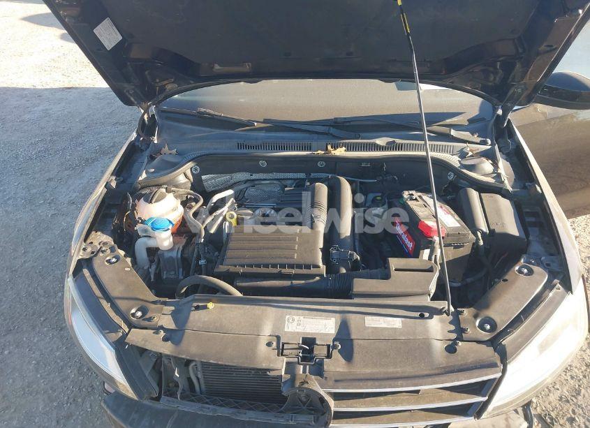 Photo 10 of 2017 Volkswagen Jetta 1.4T S (VIN 3VW2B7AJ1HM361102)