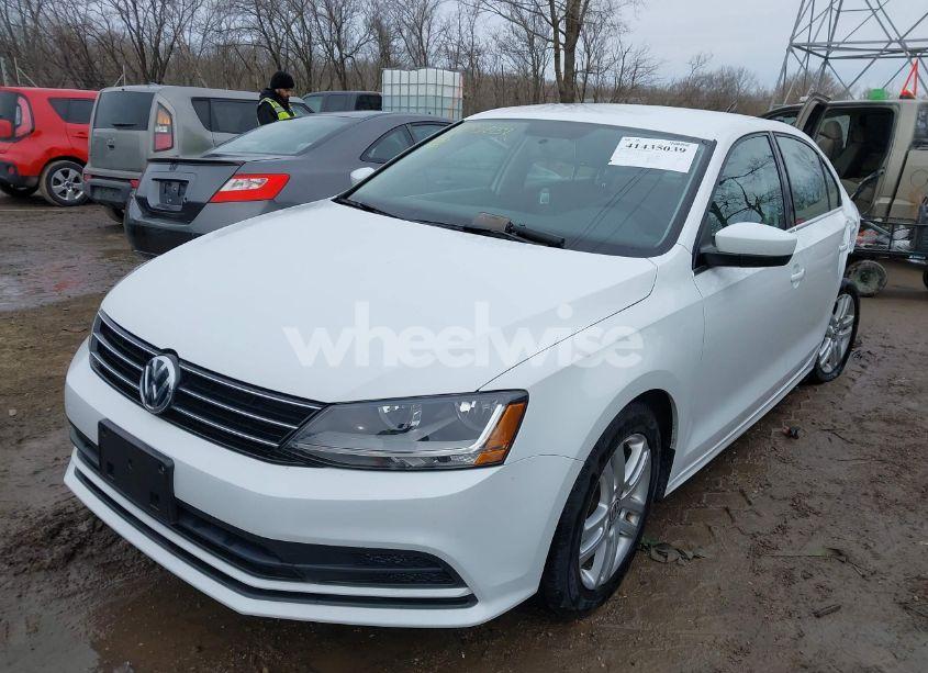 Photo 2 of 2017 Volkswagen Jetta 1.4T S (VIN 3VW2B7AJ1HM364758)