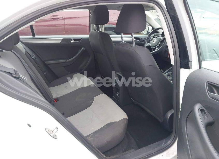 Photo 8 of 2017 Volkswagen Jetta 1.4T S (VIN 3VW2B7AJ1HM364758)