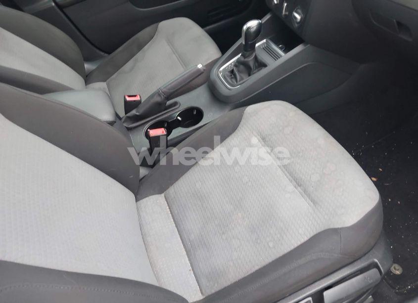 Photo 5 of 2017 Volkswagen Jetta 1.4T S (VIN 3VW2B7AJ1HM387117)