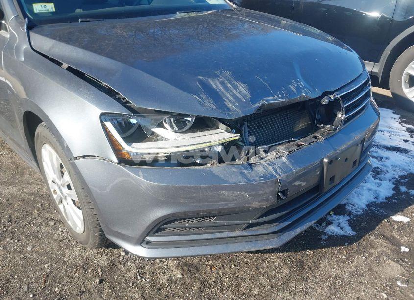 Photo 6 of 2017 Volkswagen Jetta 1.4T S (VIN 3VW2B7AJ1HM391104)