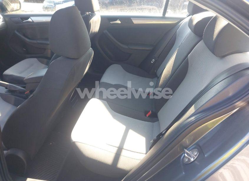 Photo 8 of 2017 Volkswagen Jetta 1.4T S (VIN 3VW2B7AJ1HM391104)