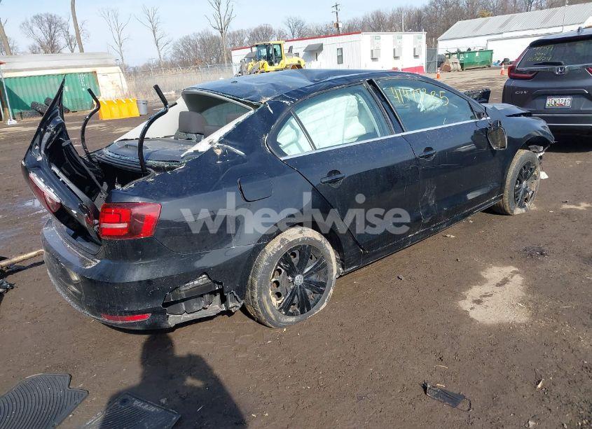 Photo 4 of 2017 Volkswagen Jetta 1.4T S (VIN 3VW2B7AJ1HM415322)