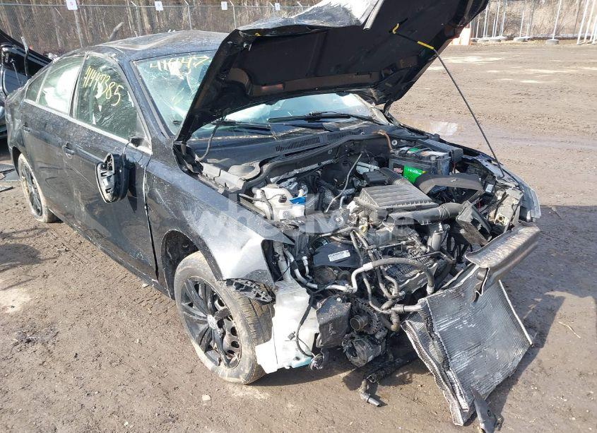 Photo 6 of 2017 Volkswagen Jetta 1.4T S (VIN 3VW2B7AJ1HM415322)