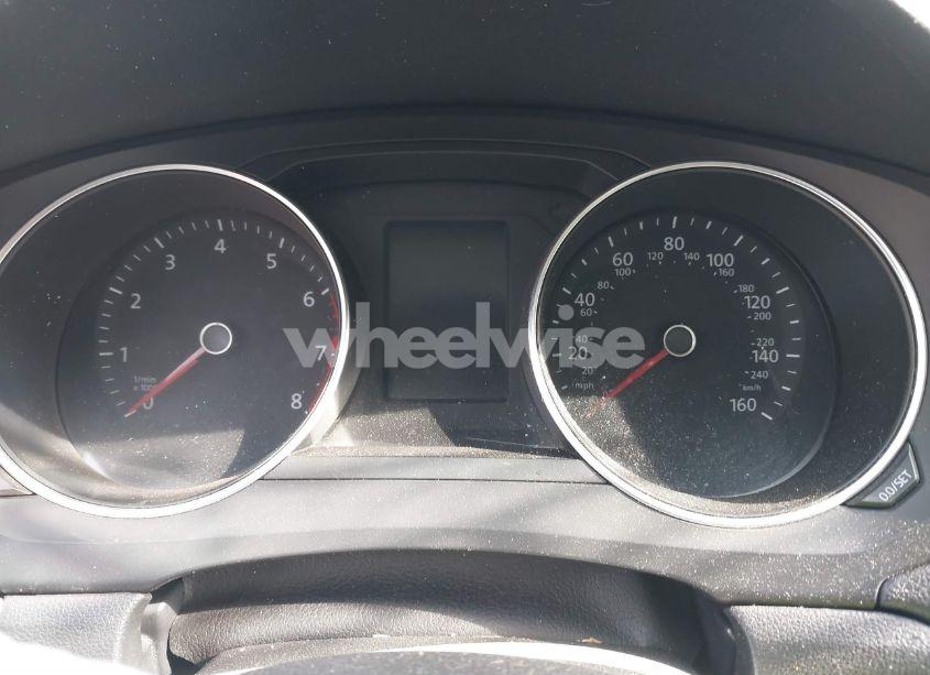 Photo 7 of 2017 Volkswagen Jetta 1.4T S (VIN 3VW2B7AJ1HM415322)