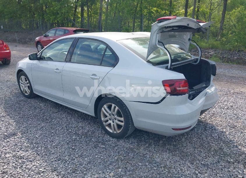Photo 3 of 2018 Volkswagen Jetta 1.4T S (VIN 3VW2B7AJ1JM238700)
