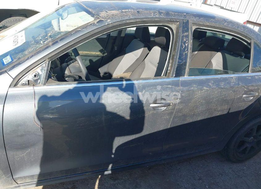 Photo 14 of 2017 Volkswagen Jetta 1.4T S (VIN 3VW2B7AJ2HM212570)