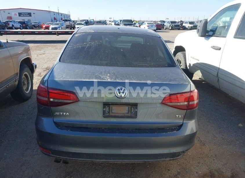 Photo 16 of 2017 Volkswagen Jetta 1.4T S (VIN 3VW2B7AJ2HM212570)