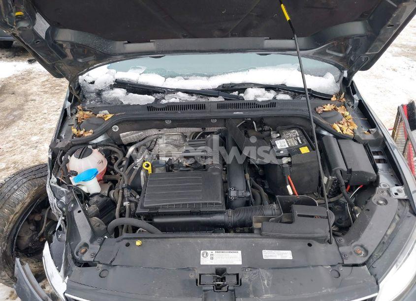 Photo 10 of 2017 Volkswagen Jetta 1.4T S (VIN 3VW2B7AJ2HM228624)