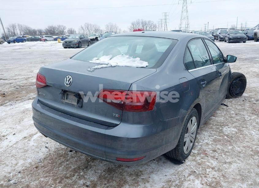 Photo 4 of 2017 Volkswagen Jetta 1.4T S (VIN 3VW2B7AJ2HM228624)