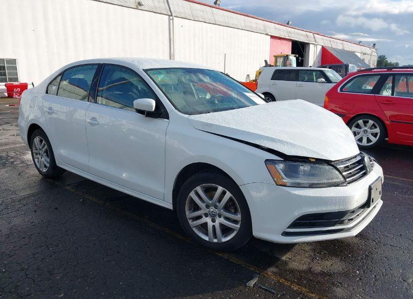 2017 Volkswagen Jetta 1.4T S (VIN 3VW2B7AJ2HM230552) main photo