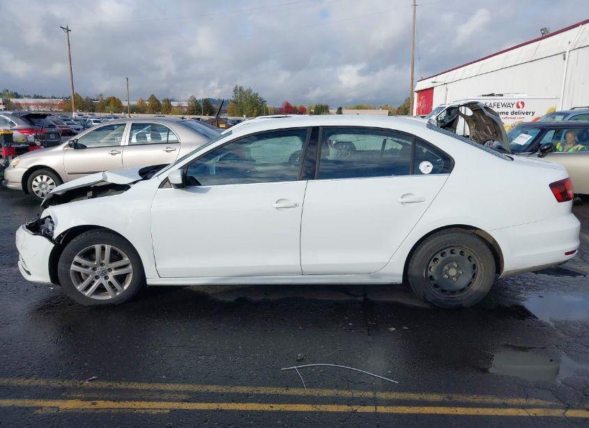 Photo 14 of 2017 Volkswagen Jetta 1.4T S (VIN 3VW2B7AJ2HM230552)