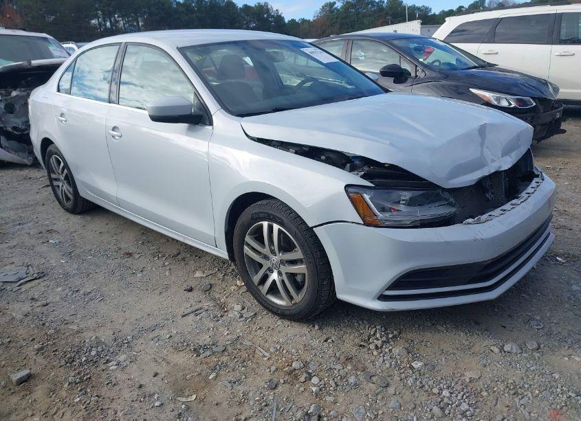 2017 Volkswagen Jetta 1.4T S (VIN 3VW2B7AJ2HM246699) main photo