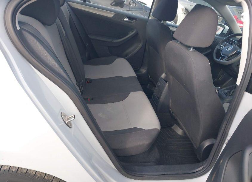 Photo 8 of 2017 Volkswagen Jetta 1.4T S (VIN 3VW2B7AJ2HM246699)