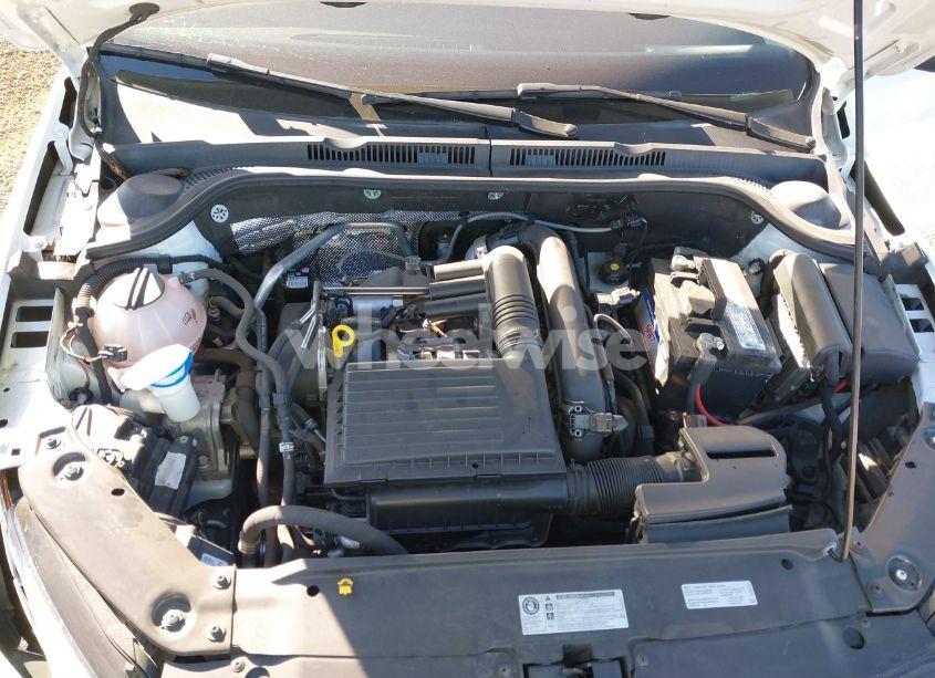 Photo 10 of 2017 Volkswagen Jetta 1.4T S (VIN 3VW2B7AJ2HM327654)