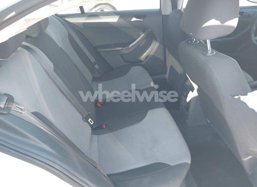 Photo 8 of 2017 Volkswagen Jetta 1.4T S (VIN 3VW2B7AJ2HM327654)