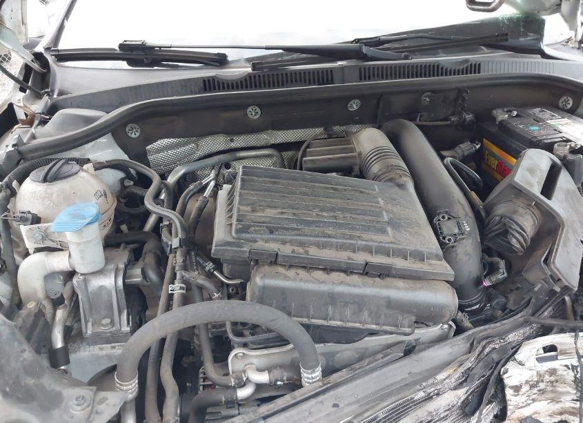 Photo 10 of 2017 Volkswagen Jetta 1.4T S (VIN 3VW2B7AJ2HM351730)