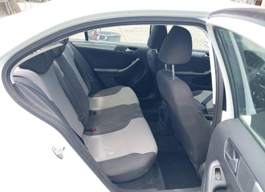 Photo 8 of 2017 Volkswagen Jetta 1.4T S (VIN 3VW2B7AJ2HM369371)