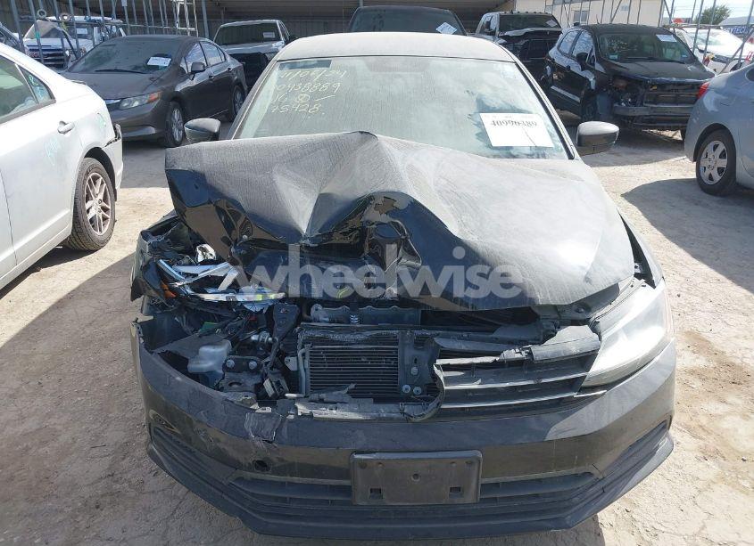 Photo 12 of 2017 Volkswagen Jetta 1.4T S (VIN 3VW2B7AJ2HM375428)