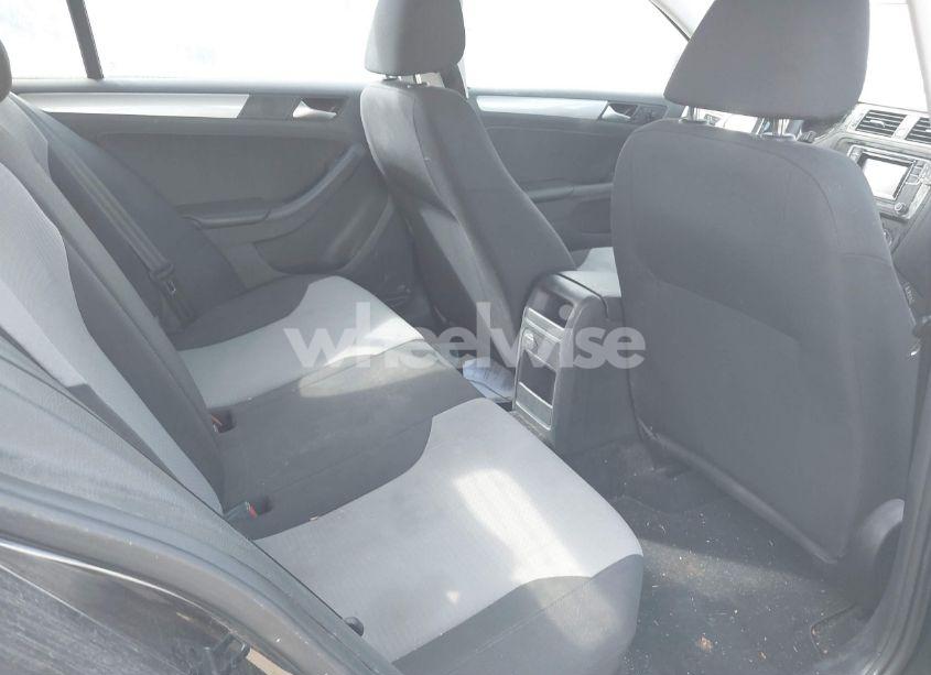 Photo 8 of 2017 Volkswagen Jetta 1.4T S (VIN 3VW2B7AJ2HM375428)