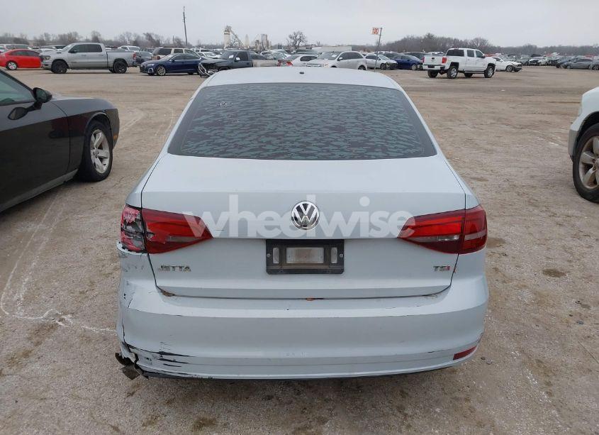 Photo 16 of 2017 Volkswagen Jetta 1.4T S (VIN 3VW2B7AJ2HM397719)