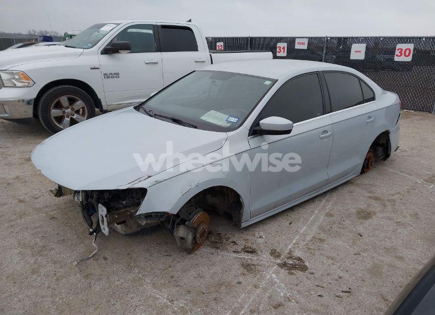 Photo 2 of 2017 Volkswagen Jetta 1.4T S (VIN 3VW2B7AJ2HM397719)