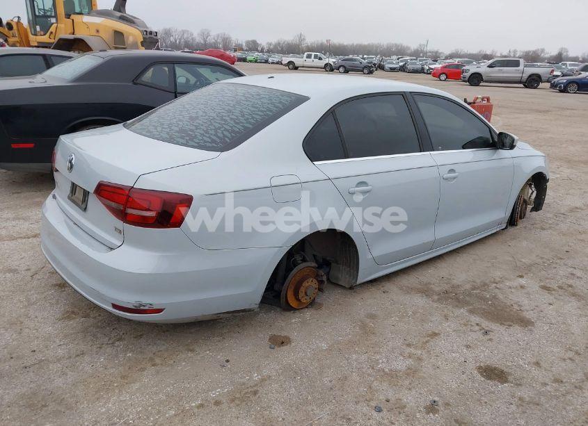 Photo 4 of 2017 Volkswagen Jetta 1.4T S (VIN 3VW2B7AJ2HM397719)