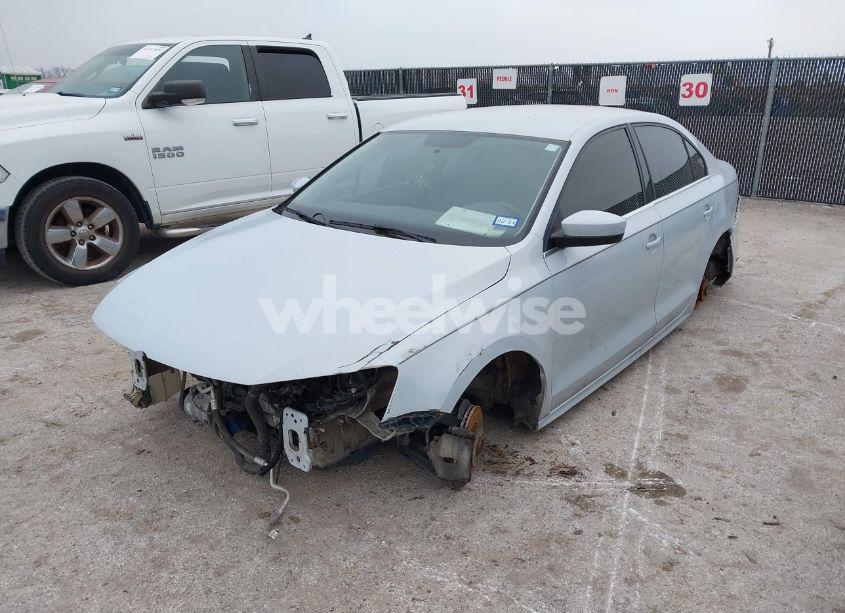 Photo 6 of 2017 Volkswagen Jetta 1.4T S (VIN 3VW2B7AJ2HM397719)