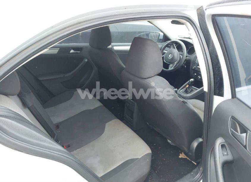 Photo 8 of 2017 Volkswagen Jetta 1.4T S (VIN 3VW2B7AJ2HM397719)