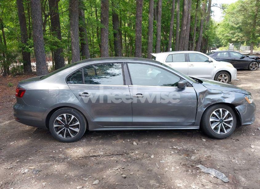 Photo 13 of 2017 Volkswagen Jetta 1.4T S (VIN 3VW2B7AJ3HM229278)