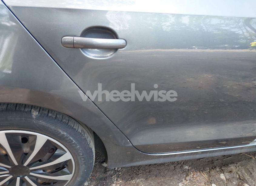 Photo 6 of 2017 Volkswagen Jetta 1.4T S (VIN 3VW2B7AJ3HM229278)