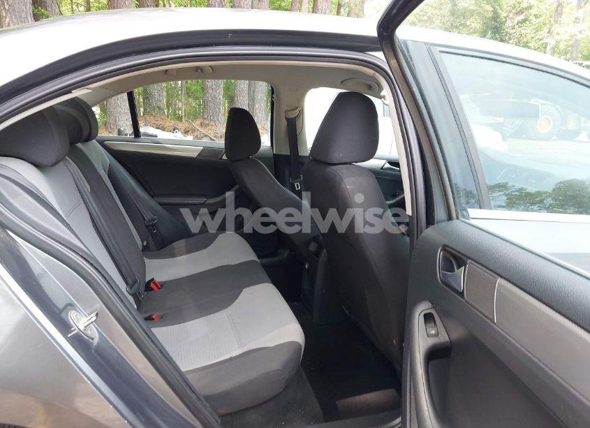 Photo 8 of 2017 Volkswagen Jetta 1.4T S (VIN 3VW2B7AJ3HM229278)