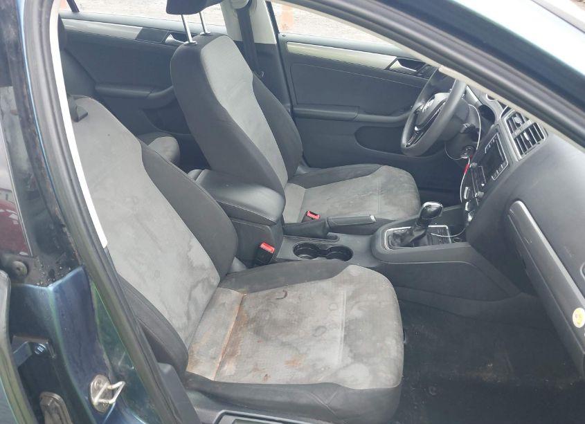 Photo 5 of 2017 Volkswagen Jetta 1.4T S (VIN 3VW2B7AJ3HM249305)