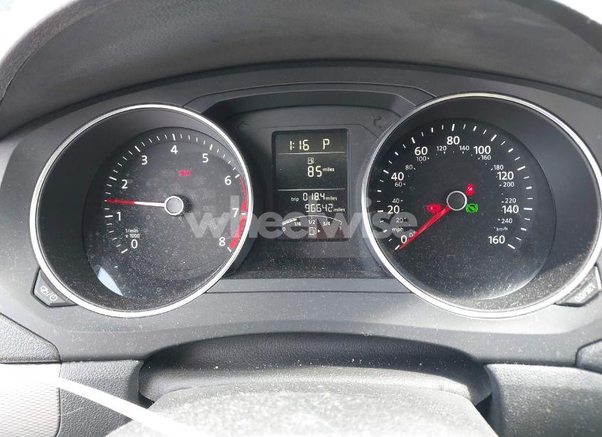 Photo 7 of 2017 Volkswagen Jetta 1.4T S (VIN 3VW2B7AJ3HM251183)