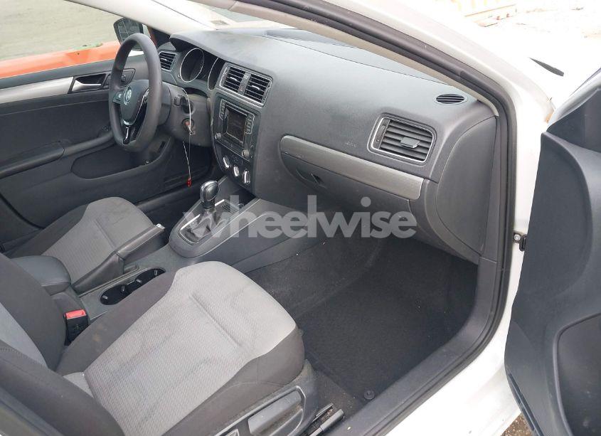 Photo 5 of 2017 Volkswagen Jetta 1.4T S (VIN 3VW2B7AJ3HM255024)