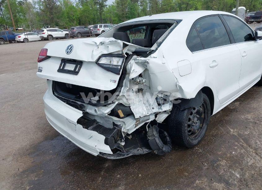 Photo 6 of 2017 Volkswagen Jetta 1.4T S (VIN 3VW2B7AJ3HM255024)