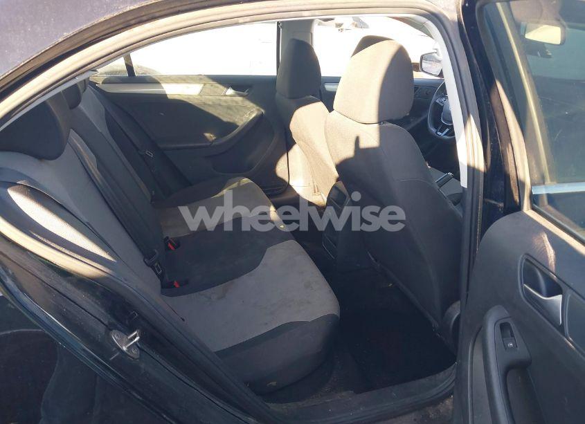 Photo 8 of 2017 Volkswagen Jetta 1.4T S (VIN 3VW2B7AJ3HM277203)